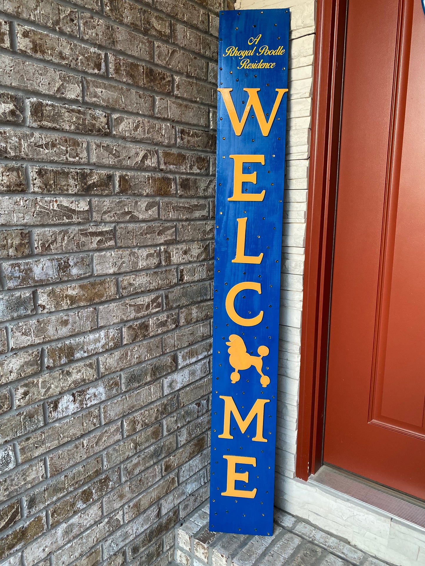 Rhoyal Poodle Welcome Sign